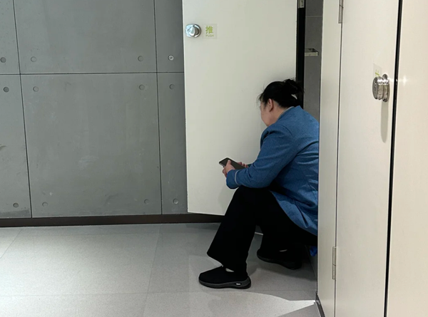 打工日记·10｜争来的休息室：保洁阿姨与集体发声